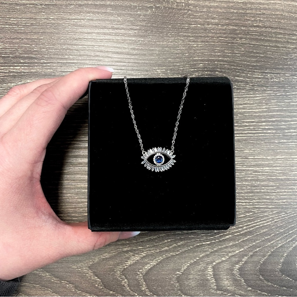 Elegant Sterling Silver Evil Eye Pendant Necklace - Picture 3 of 3